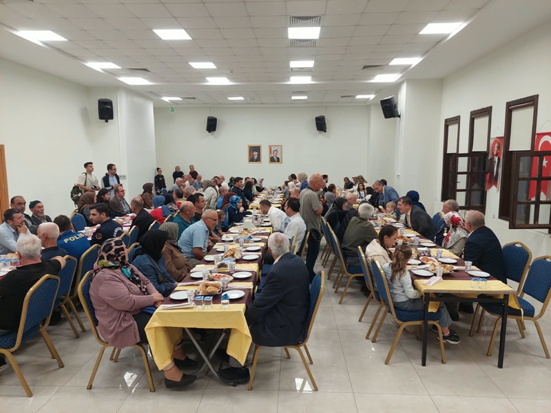 Boyabat’ta Gaziler ve Şehit Yakınları Onuruna Unutulmaz Akşam: Protokolden Tam Kadro Katılım 1 Sinop Boyabat Gaziler Sehit Yemek0123456478