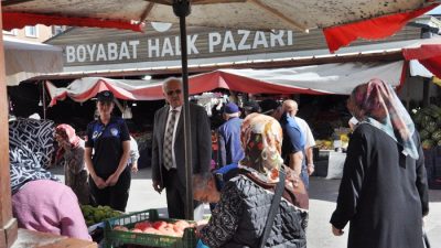 Boyabat Belediye Başkanı Hasan Kara, zabıta ekipleriyle birlikte hal yeri