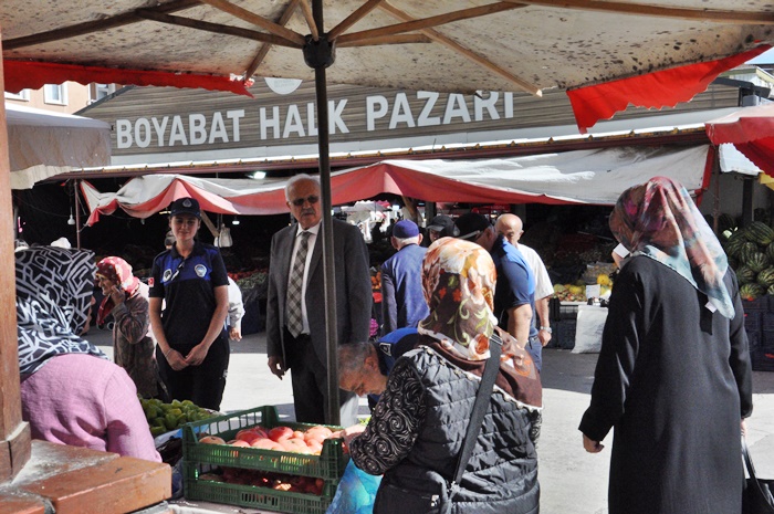Boyabat'ta Yerli Üretim Vurgusu: Başkan Kara Esnaf ve Vatandaşla Bir Araya Geldi 1 Boyabat'ta Yerli Üretim Vurgusu: Başkan Kara Esnaf ve Vatandaşla Bir Araya Geldi