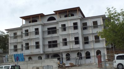 Sinop’un Boyabat ilçesinde, en merkezi konumda yapımı aralıksız süren yeni