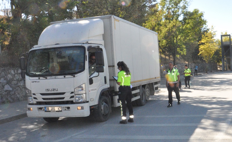 Boyabat İlçe Emniyeti’nden Trafikte Sıfır Tolerans: O Noktada Yoğun Mesai!444