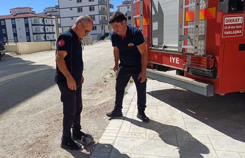 Boyabat Çamlıca Mahallesi Akdoğan Sokak’ta bir apartmanın 6. katında mahsur