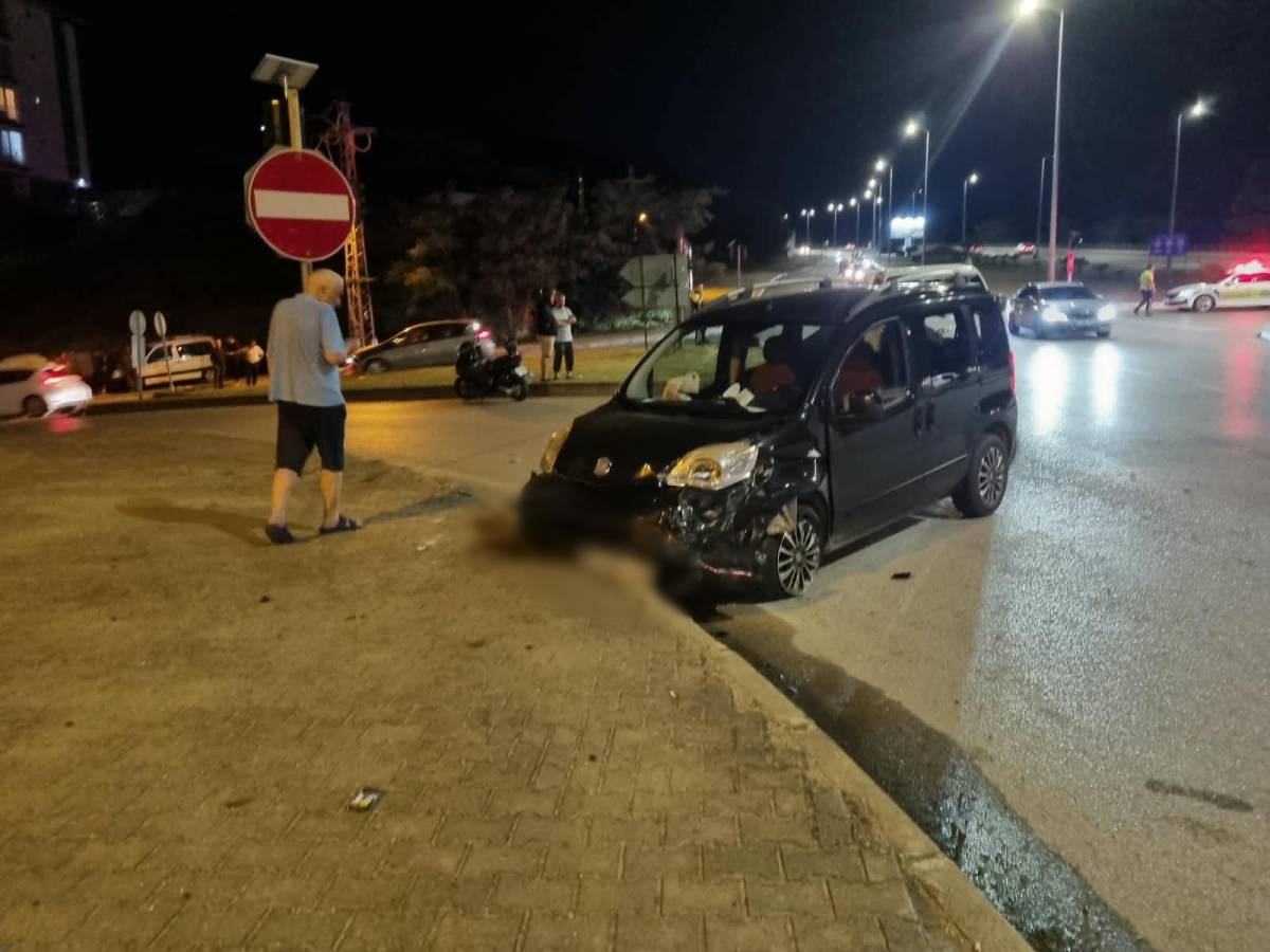Sinop'ta Trafik Kazası Araçta Sıkışan Yaralıyı İtfaiye Kurtardı! 2 Sinop'ta Trafik Kazası Araçta Sıkışan Yaralıyı İtfaiye Kurtardı!57