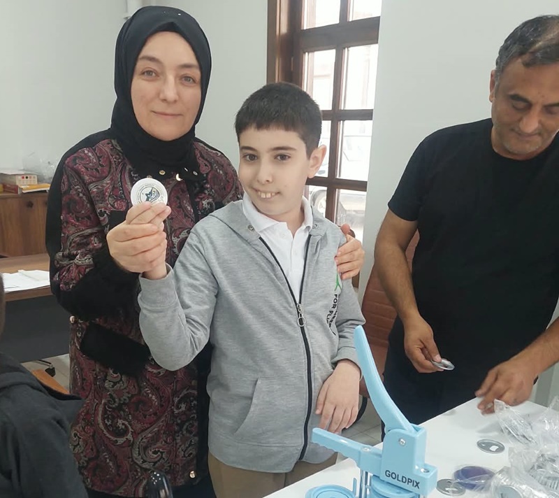 Boyabat’ta Özel Gereksinimli Çocuklardan Örnek Proje: Üretiyor, Hayata Katılıyorlar 2 Boyabat’ta Özel Gereksinimli Çocuklardan Örnek Proje: Üretiyor, Hayata Katılıyorlar57