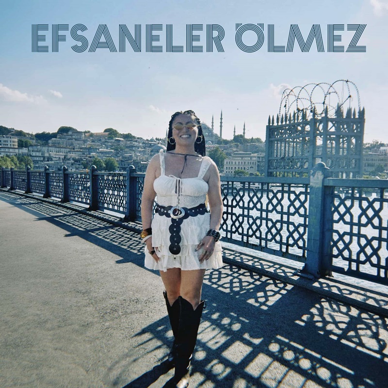 Gamze C. ikinci teklisi “Efsaneler Ölmez” ile müzikseverlerle buluştu! 90’lar