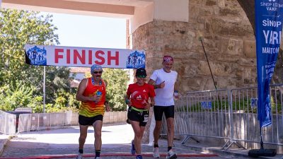 Sinop’ta ilk kez düzenlenen Sinop Eğitim Vakfı Yarı Maratonu 720