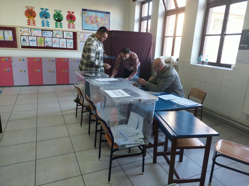 Boyabat’ta Dev Seçim Yarışı Bitti: Mavi Liste Mi, Beyaz Liste Mi Kazandı? İşte Tüm Detaylar!1